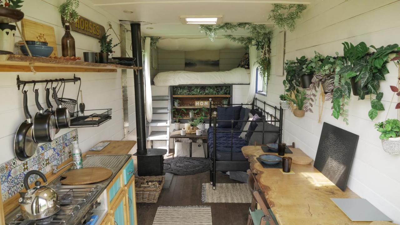 Quirky Vintage Horsebox Conversion With Stunning Views Of Ardingly Reservoir Balcombe Εξωτερικό φωτογραφία